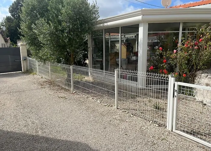 Charmante Maison Au Calme Сasa de vacaciones Royan